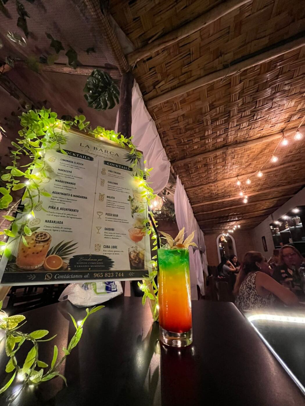 Coctelería La Barca